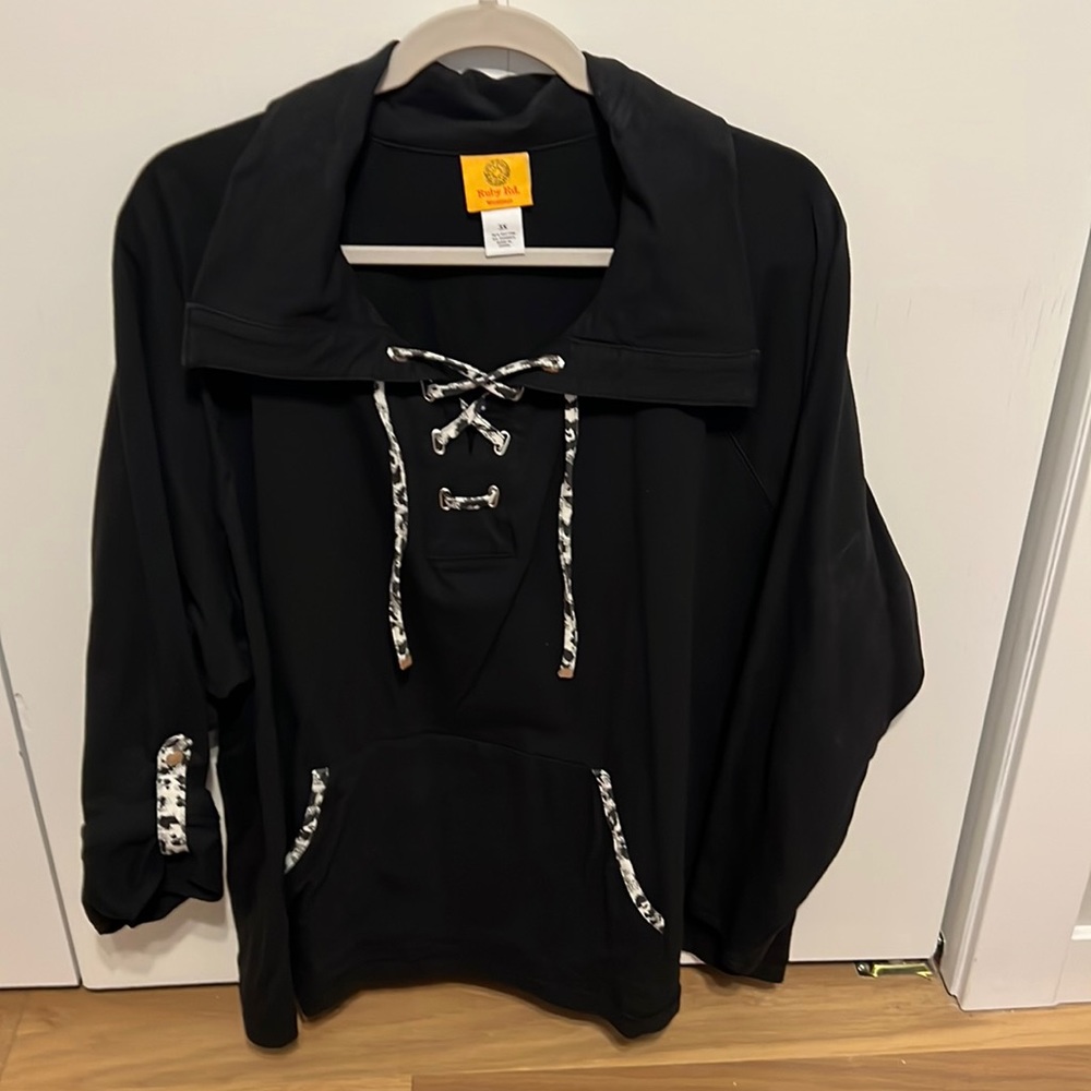 Ruby Rd top, black with animal print trim, size 3x